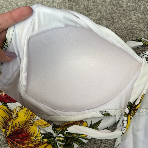 Pair of Cupshe One Piece Swimsuits (NWOT) - Picture 9 of 14